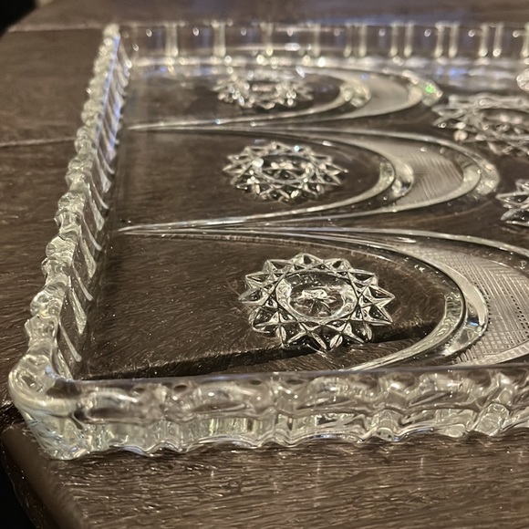 Patterned Glass Dish 12”x9” - Picture 4 of 6